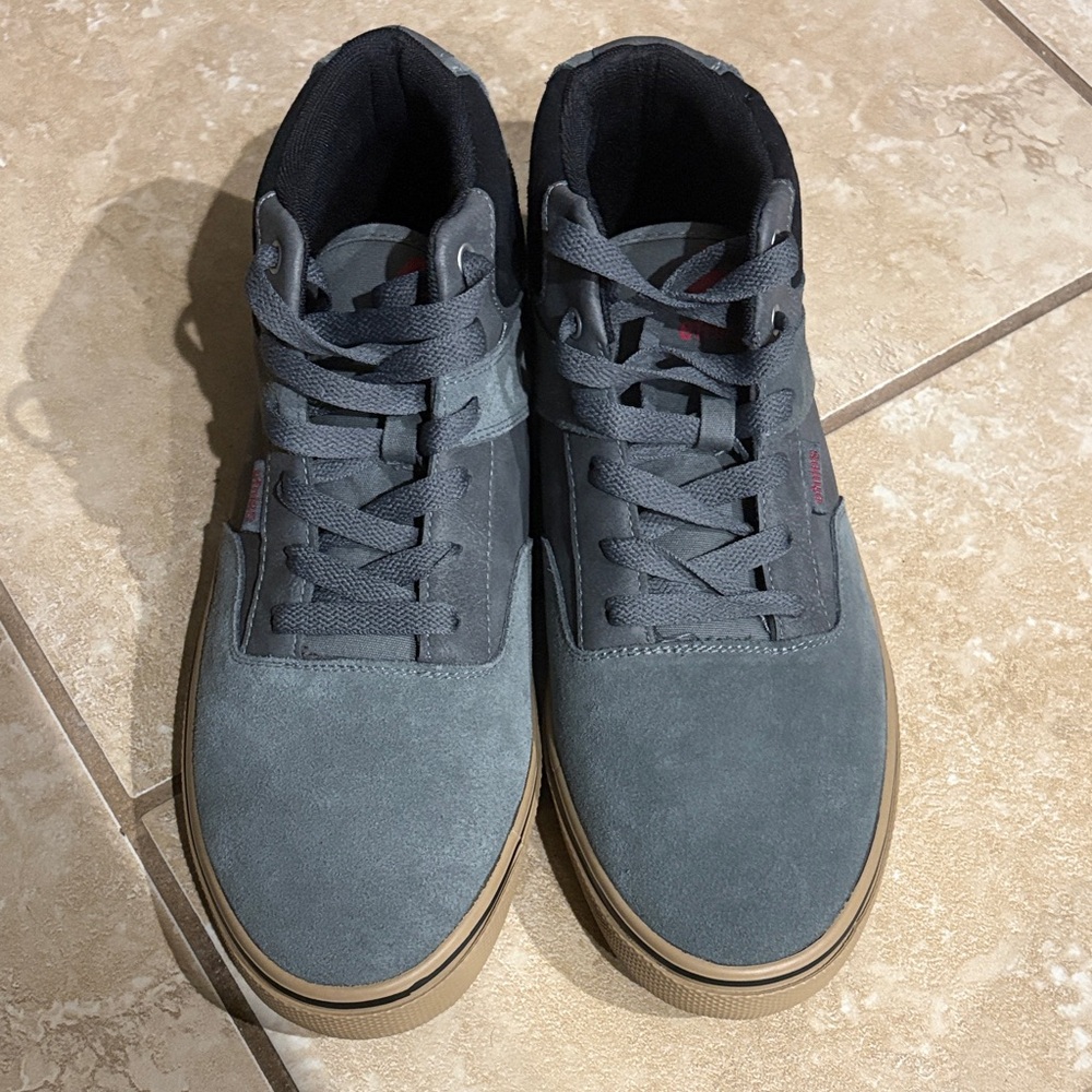 Men's Etnie’s Classic Gray High-Top Sneakers